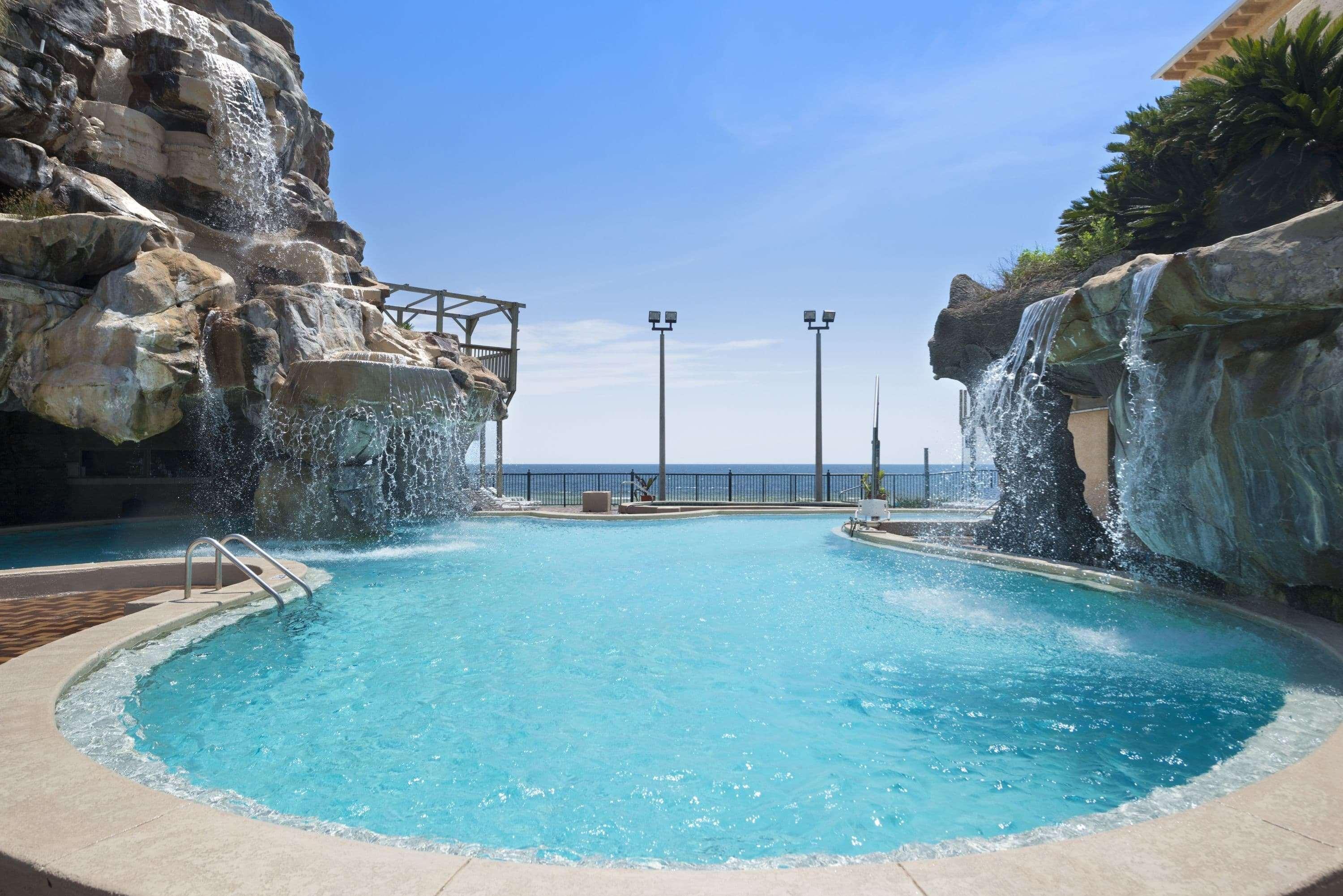 Days Inn By Wyndham Panama City Beach/Ocean Front Exterior photo