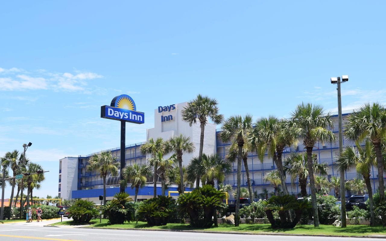 Days Inn By Wyndham Panama City Beach/Ocean Front Exterior photo